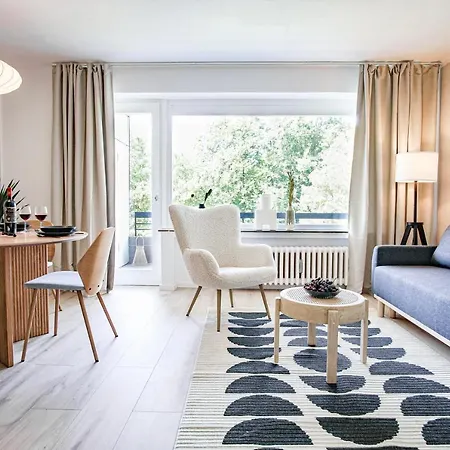 Homefy Feel-good - Own Parking, Balcony And Garden *